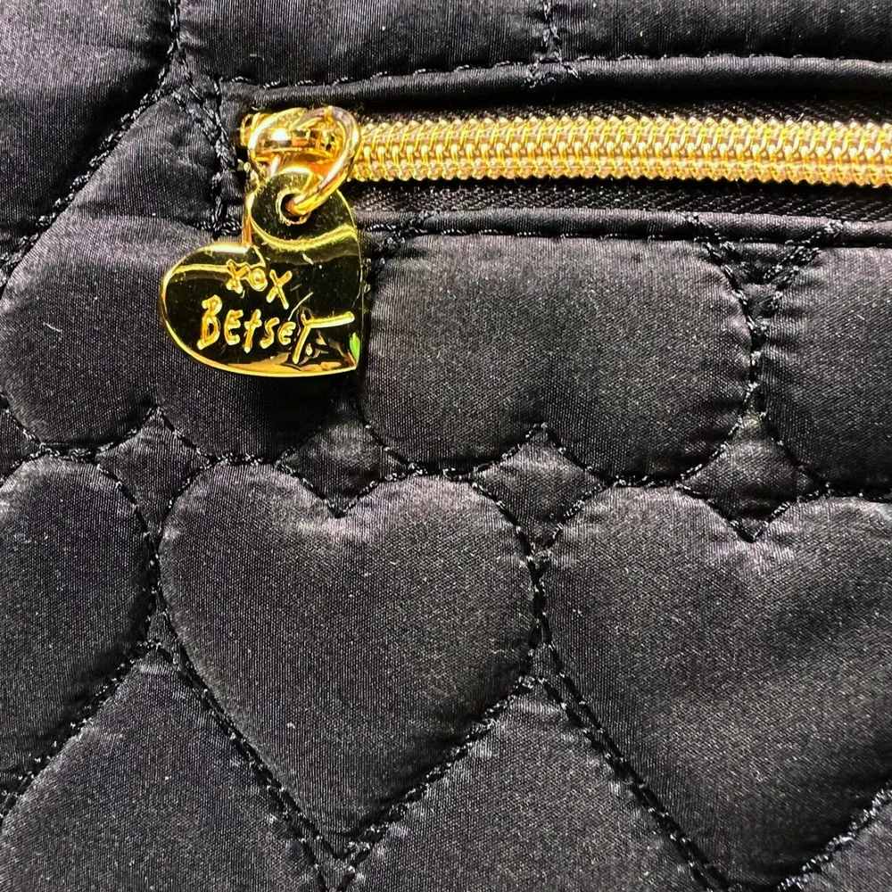Betsey Johnson Laptop Bag Womens Black Quilted Heart Messenger Crossbody Satchel